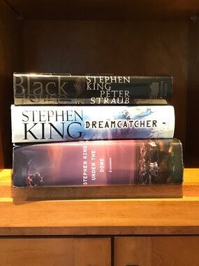 ( 3) STEPHEN KING HARDCOVER NOVELS